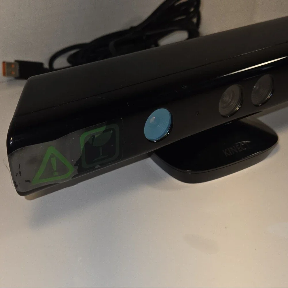 Microsoft Xbox 360 Kinect Motion Camera Sensor MPN 1414 Wired Glossy Black